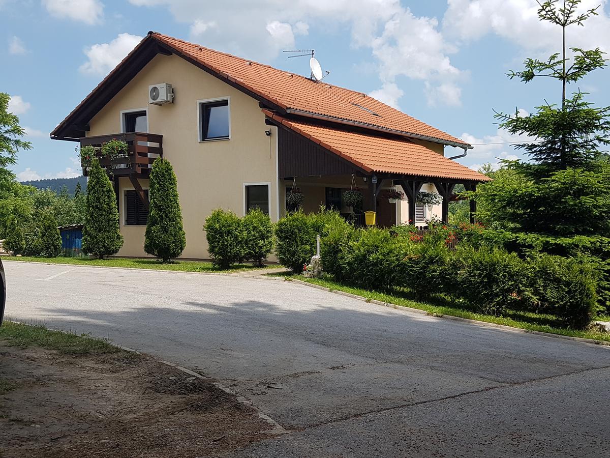 House Petra Apartment Rakovica Luaran gambar