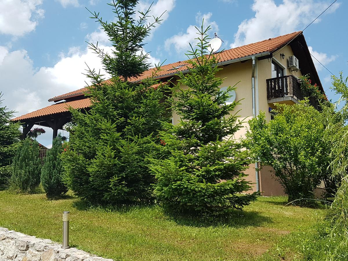 House Petra Apartment Rakovica Luaran gambar